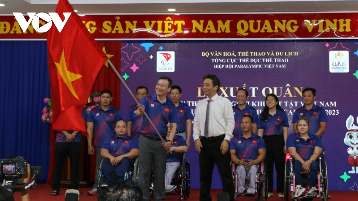 Đoàn thể thao người khuyết tật Việt Nam xuất quân dự ASEAN Para Games 12 - Ảnh 1.