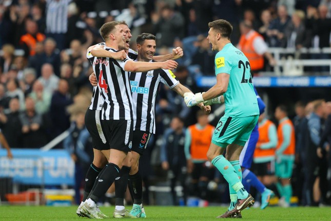 Newcastle giành vé dự Champions League sau 20 năm - Ảnh 1.