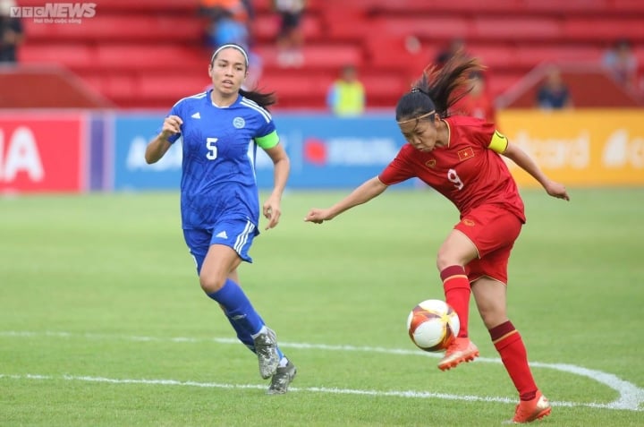 Thắng tuyển bóng đá nữ Việt Nam, cầu thủ Philippines vẫn khóc hết nước mắt - Ảnh 4.