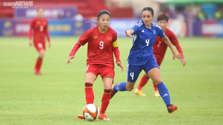 Thua Philippines, tuyển nữ Việt Nam vẫn vào bán kết SEA Games 32 - Ảnh 1.