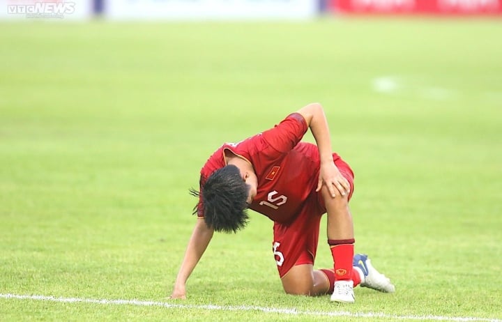 Thắng tuyển bóng đá nữ Việt Nam, cầu thủ Philippines vẫn khóc hết nước mắt - Ảnh 6.