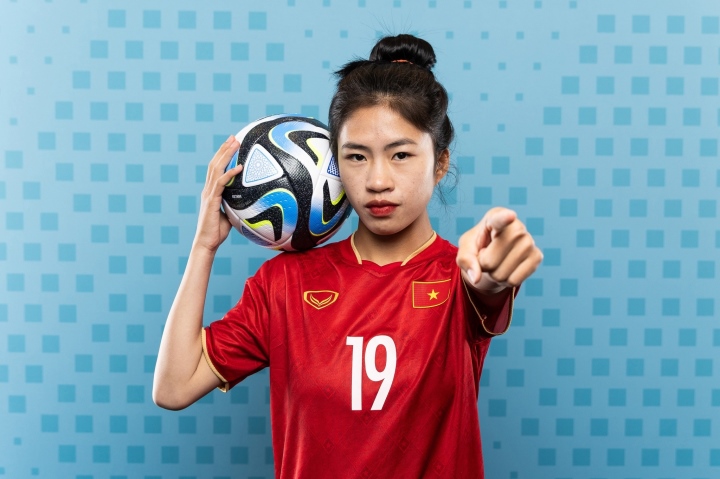 Ngắm Thanh Nhã, Hoàng Loan 'đốn tim' dân mạng trên bộ ảnh cực xinh của FIFA - Ảnh 5.