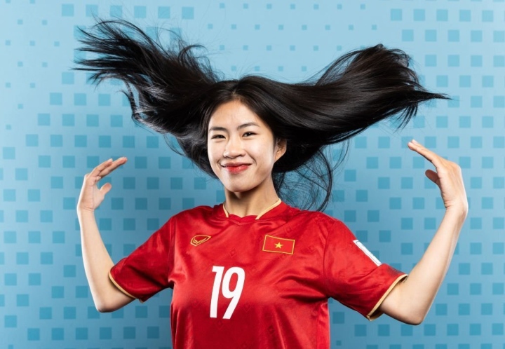 Ngắm Thanh Nhã, Hoàng Loan 'đốn tim' dân mạng trên bộ ảnh cực xinh của FIFA - Ảnh 6.