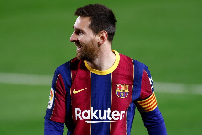 Barcelona vẫn nợ lương Messi, hẹn trả hết vào năm 2025 - Ảnh 1.