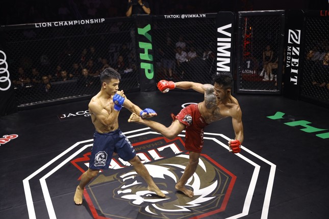 Trần Ngọc Lượng đánh bại đệ tử Johnny Trí Nguyễn trên sàn MMA Lion Championship 07 - Ảnh 2.