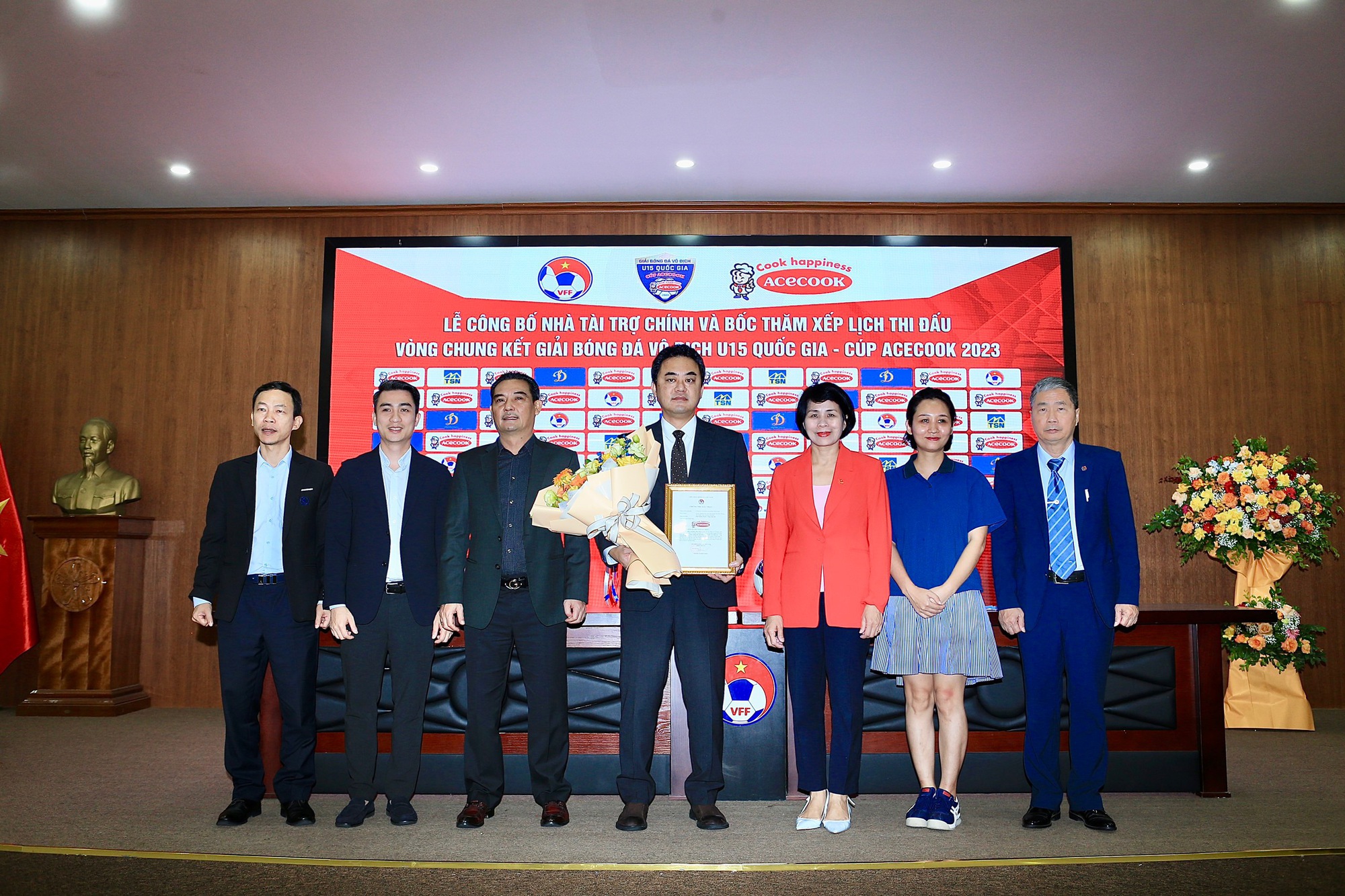 VCK U15 Quốc gia 2023: CLB Hà Nội đối đầu SLNA - Ảnh 2.