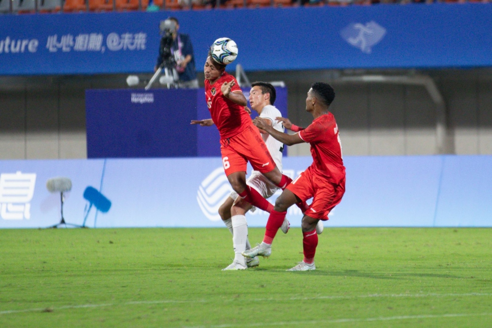 Kết quả bóng đá nam ASIAD 19 mới nhất: Indonesia thua sốc trước đối thủ yếu - Ảnh 1.