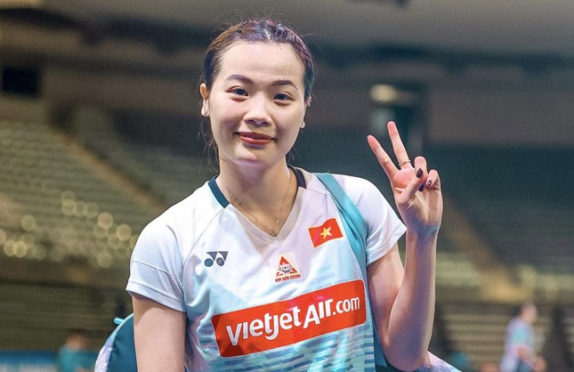 Đánh bại tay vợt số 8 thế giới, Thùy Linh giành chiến thắng lịch sử - Ảnh 1.