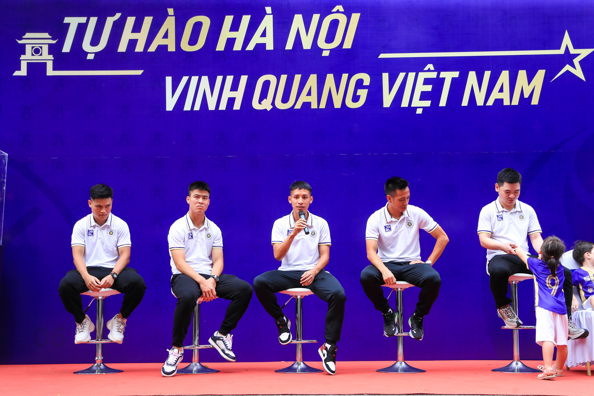 CLB Hà Nội đặt mục tiêu vượt qua vòng bảng, lấp đầy sân Mỹ Đình ở AFC Champions League  - Ảnh 3.