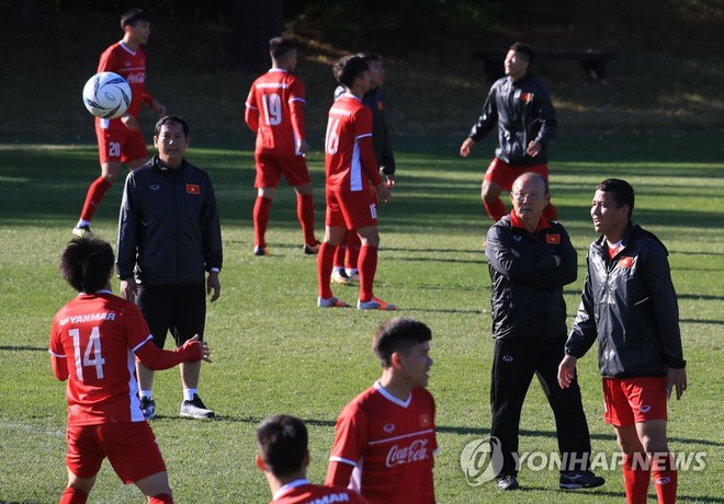 HLV Park Hang-seo và 50 sắc thái trên sân tập đội tuyển Việt Nam tại Hàn Quốc - Ảnh 1.
