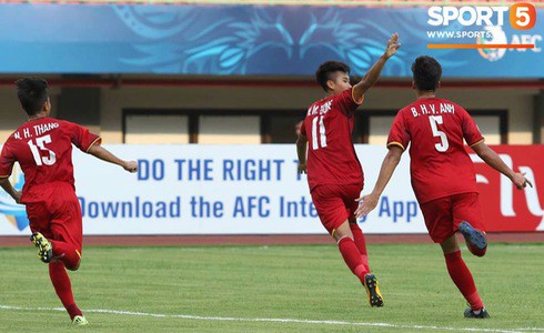 U19 Việt Nam vs U19 Australia: Phía trước là bầu trời  - Ảnh 2.