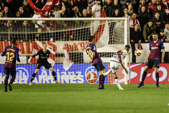 Barca thoát thua hú vía nhờ 2 bàn trong 3 phút cuối, bạn tri kỷ của Messi lại sáng nhất trận - Ảnh 2.