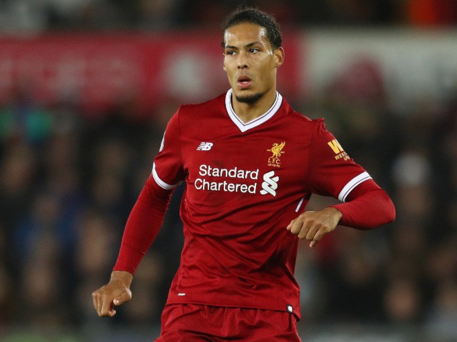 Rio Ferdinand: “Van Dijk là trung vệ hay nhất Liverpool trong lịch sử Premier League” - Ảnh 1.