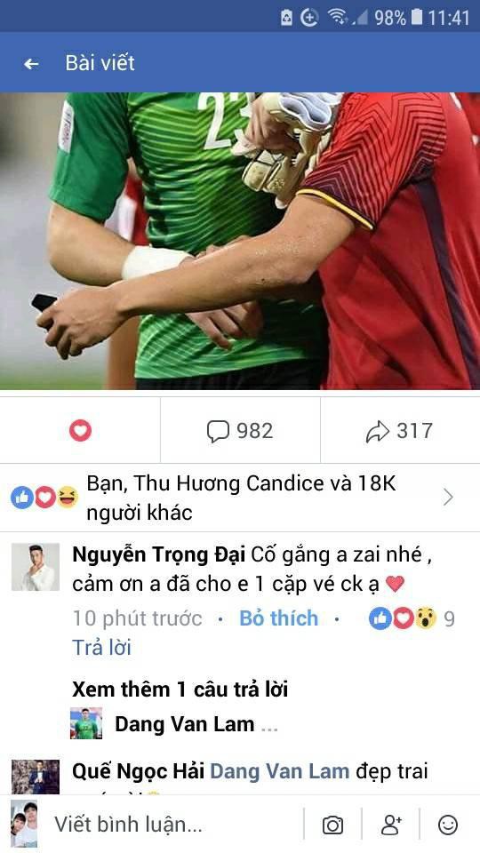 Cầu thủ đẹp trai nhất U23 Việt Nam dành cả thanh xuân để đi xin vé - Ảnh 3.
