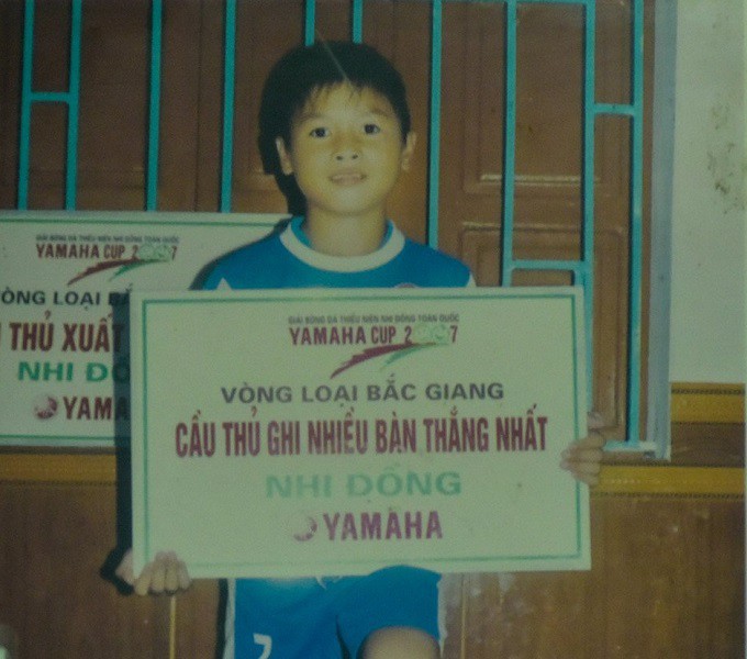 Khi Việt Nam lần đầu giành cúp vô địch AFF Cup, lứa Quang Hải, Công Phượng đang ở đâu - Ảnh 4.