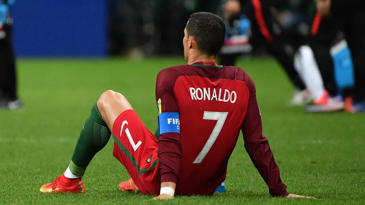 Ronaldo, thuyền trưởng hay mỏ neo của Bồ Đào Nha? - Ảnh 4.