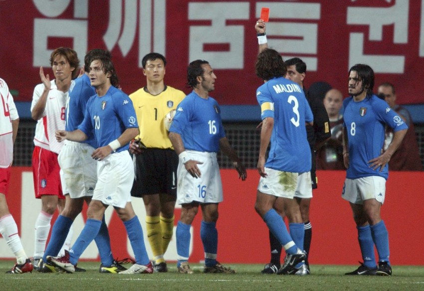 Hàn Quốc 2-1 Italy: Điều thần kỳ hay vụ cướp hổ thẹn? - Ảnh 2.