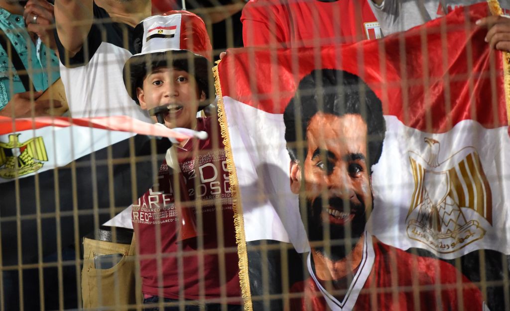Hàng chục nghìn CĐV Ai Cập đổ tới sân xem “vị thánh sống” Mo Salah trở lại tập luyện - Ảnh 5.