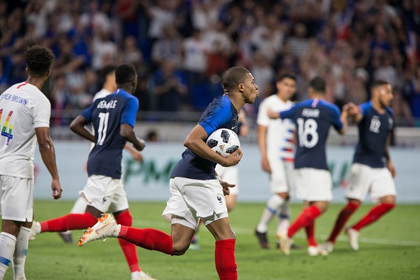 Dàn sao Pháp đã đến Nga cho hành trình chinh phục cúp vàng World Cup - Ảnh 8.