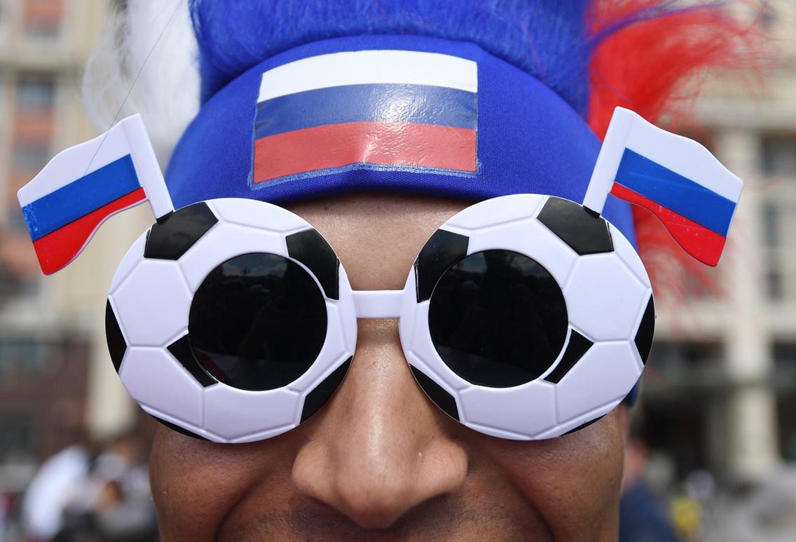 Người hâm mộ ùn ùn đến Nga trước giờ khai mạc World Cup - Ảnh 12.