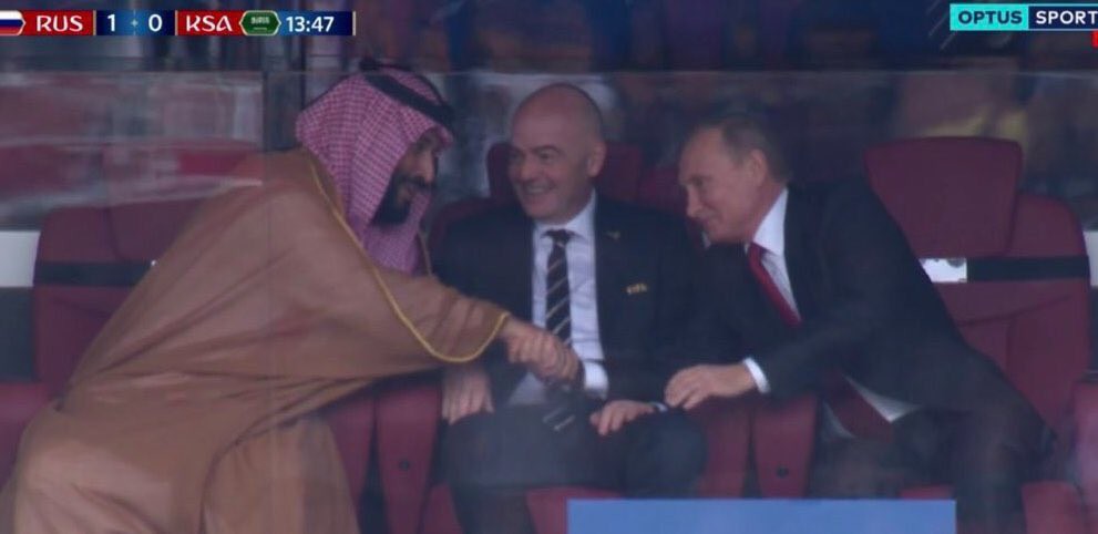 Tổng thống Putin biểu cảm hài hước trong đại thắng 5 sao của tuyển Nga - Ảnh 2.