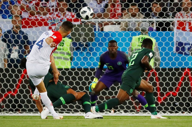 Thắng nhạt nhòa Nigeria 2-0, Modric và các đồng đội nắm lợi thế lớn vào vòng knock-out - Ảnh 4.
