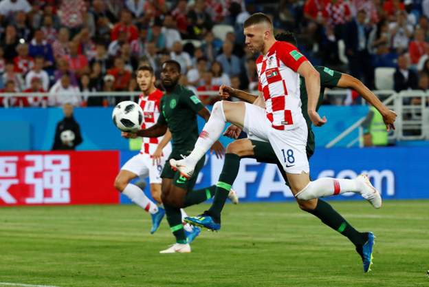 Thắng nhạt nhòa Nigeria 2-0, Modric và các đồng đội nắm lợi thế lớn vào vòng knock-out - Ảnh 10.