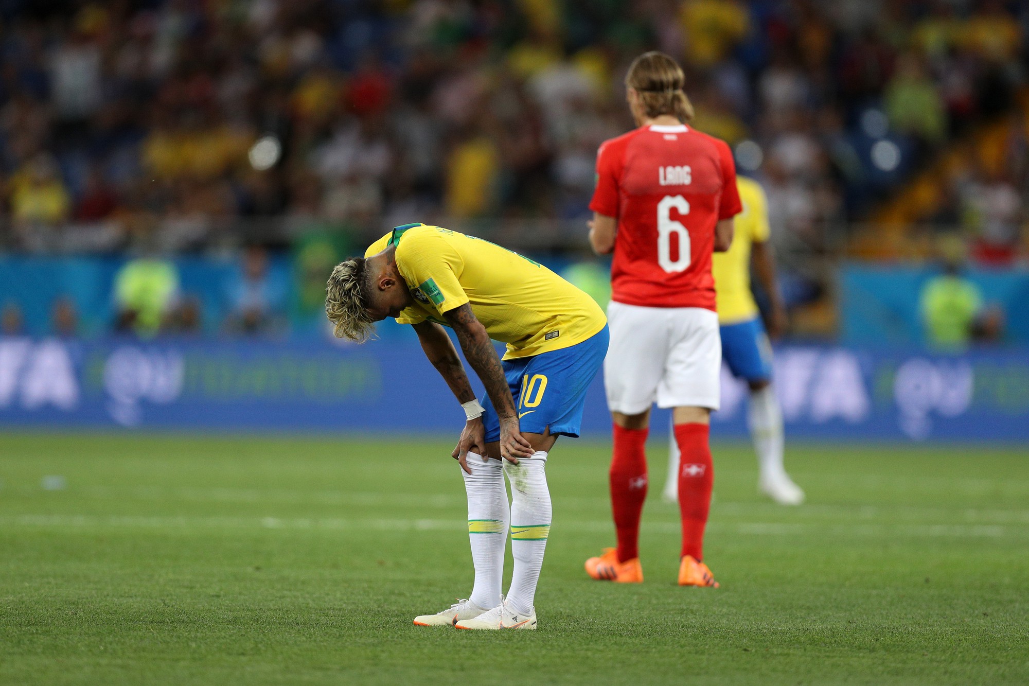 Neymar bất lực thế nào trước Thụy Sĩ? - Ảnh 13.