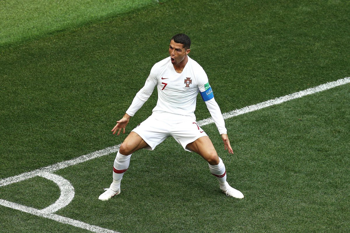 Mỗi trận trôi qua, Ronaldo lại lập thêm kỷ lục vĩ đại  - Ảnh 5.