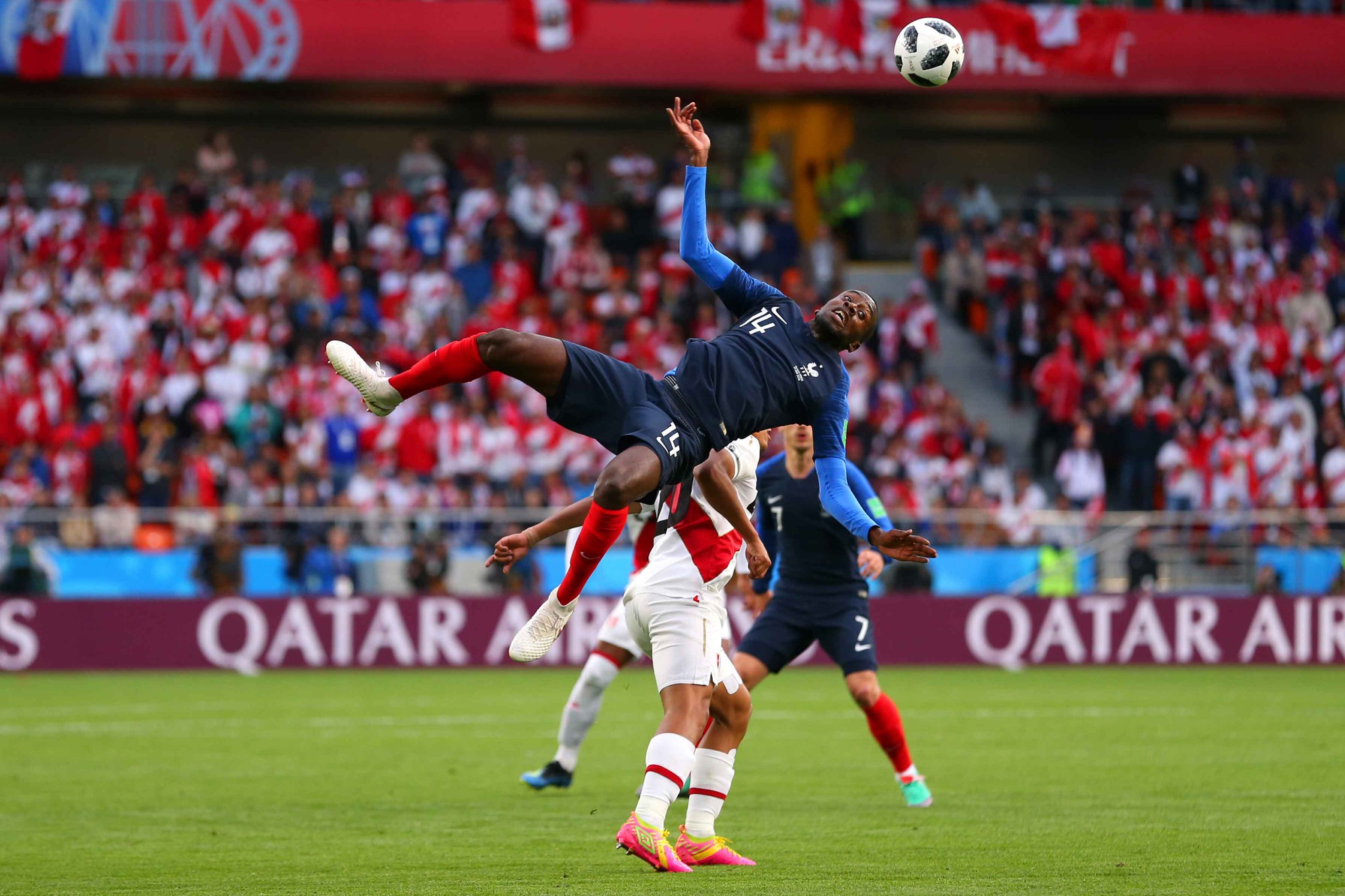 Bàn thắng lịch sử của Mbappe giúp Pháp giành vé vào vòng 1/8 - Ảnh 1.