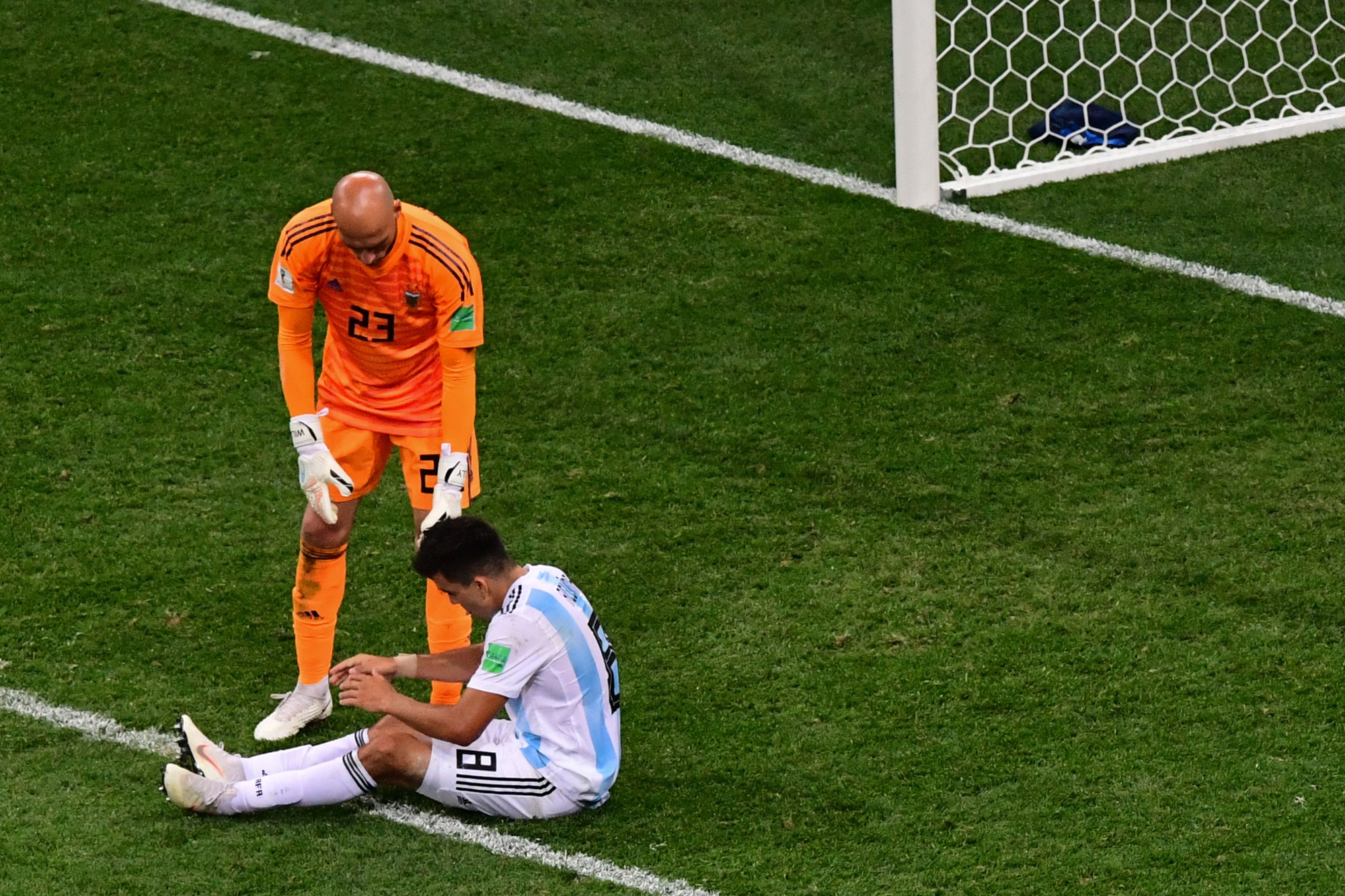 NÓNG: Cầu thủ Argentina đòi sa thải Sampaoli ngay lập tức - Ảnh 3.