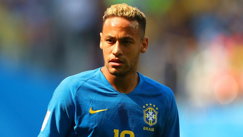 Bực tức đối thủ, Neymar sỉ nhục đội trưởng Thiago Silva - Ảnh 1.