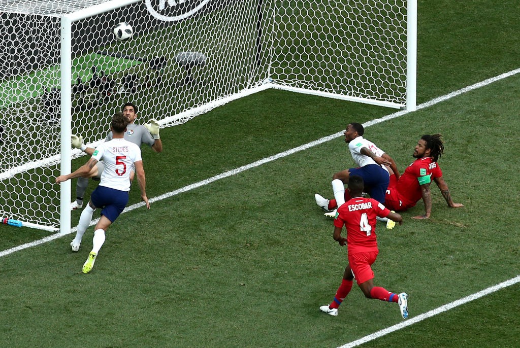 Qua mặt Ronaldo về số bàn, Kane cũng vượt luôn huyền thoại bóng đá Anh - Ảnh 5.