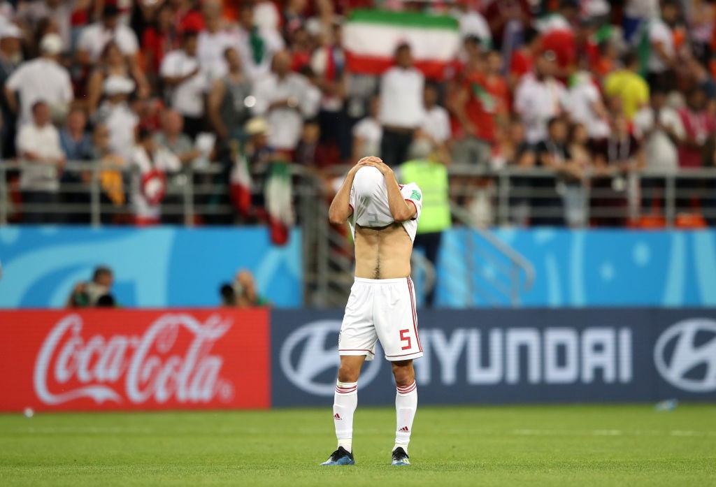 Cầu thủ và CĐV Iran khóc nức nở sau trận hòa Bồ Đào Nha - Ảnh 4.