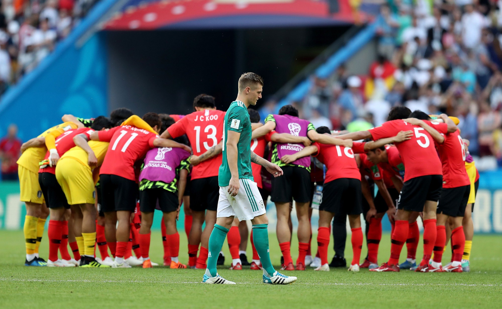 Cầu thủ Hàn Quốc bật khóc, vỡ òa sau chiến tích loại nhà vô địch Đức - Ảnh 7.