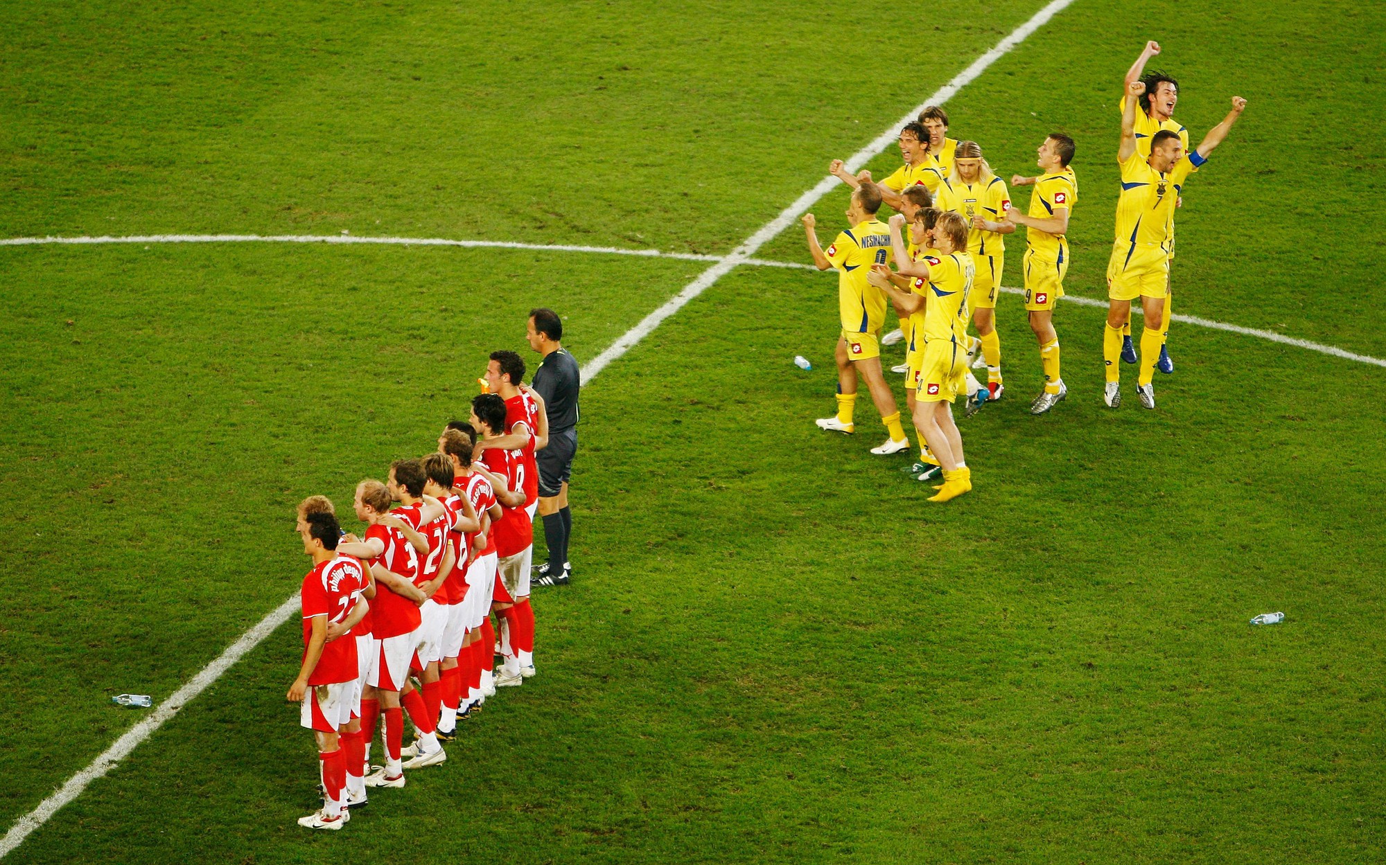 Thụy Sỹ vs Ukraina và trận đấu tồi tệ nhất lịch sử World Cup - Ảnh 4.