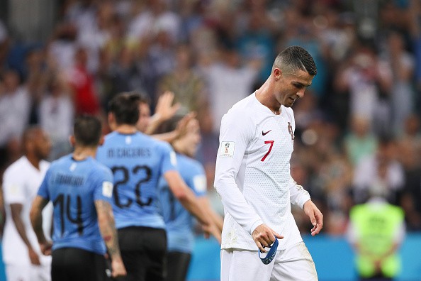 Ronaldo và Messi cùng nhau hứng chịu lời nguyền vòng knock-out World Cup - Ảnh 1.