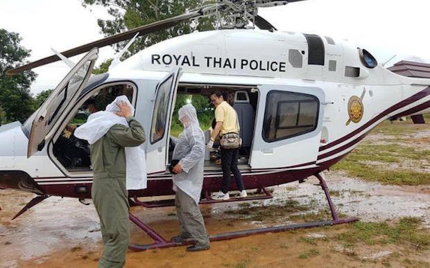 Toàn bộ 13 thành viên của đội bóng Thái Lan được đưa khỏi hang an toàn - Ảnh 1.