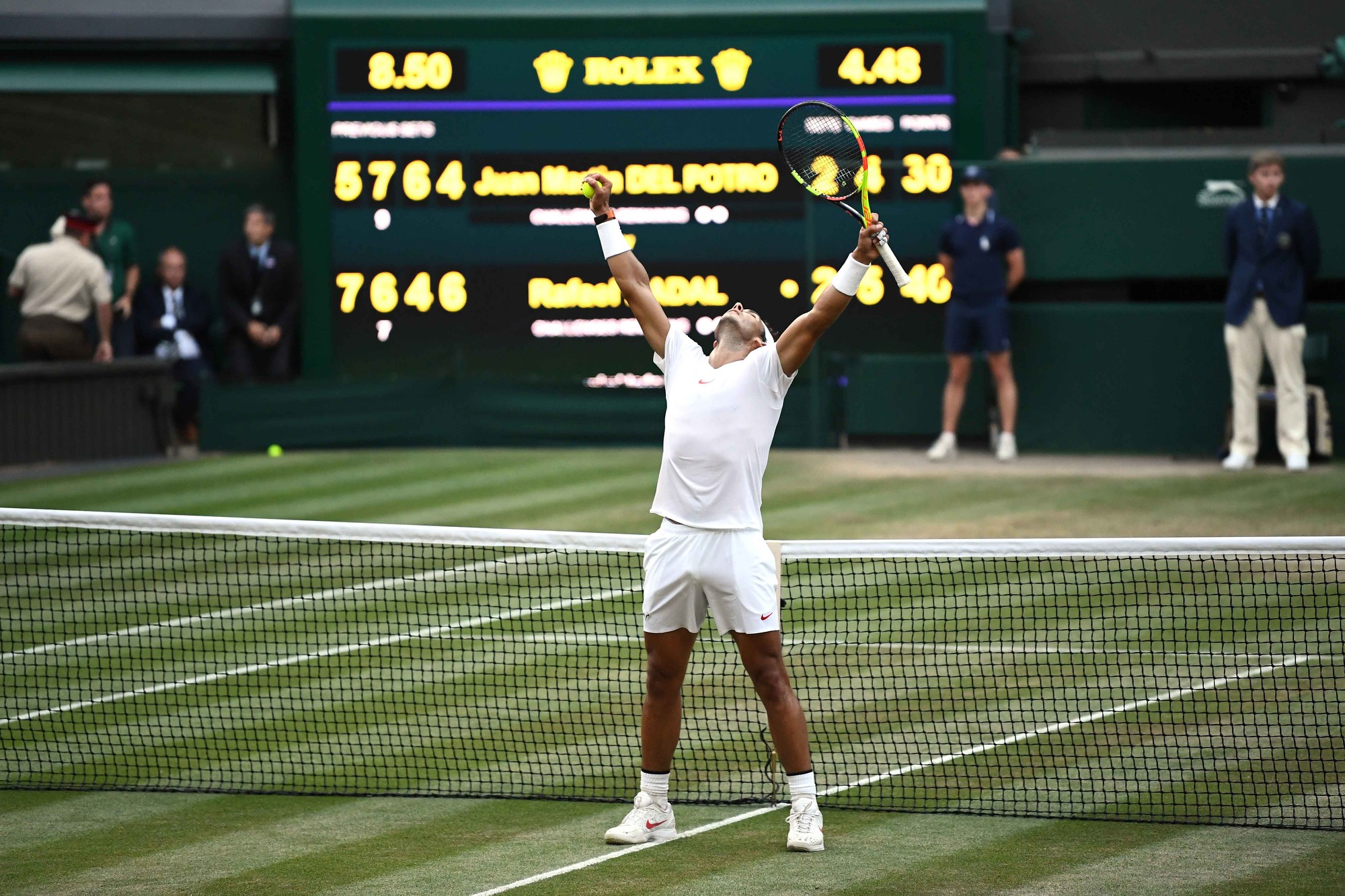 Federer thua ngược đau đớn, Nadal đối đầu Djokovic ở bán kết Wimbledon - Ảnh 13.