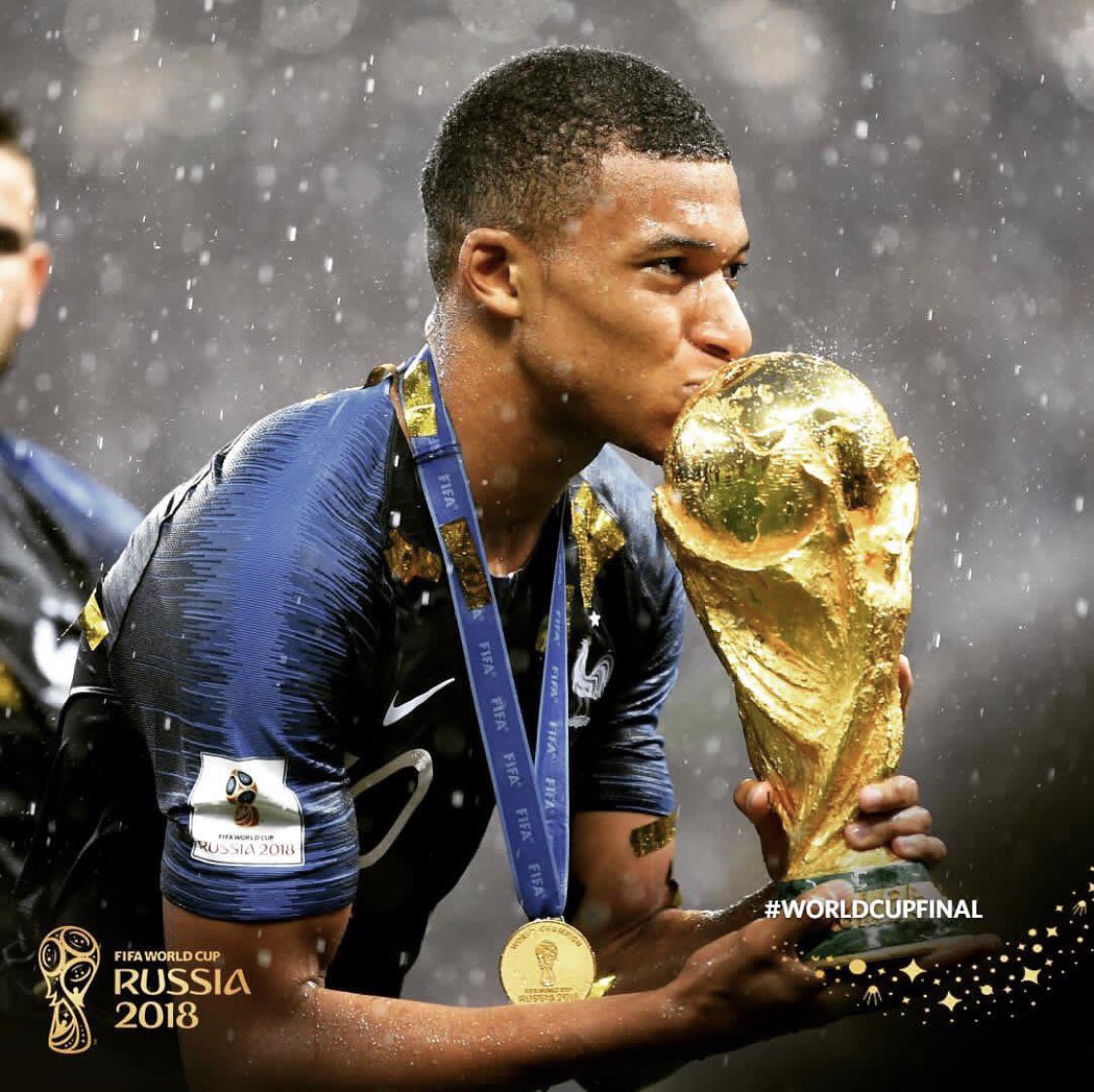 Vua bóng đá Pele dọa trở lại sân cỏ nếu Mbappe tiếp tục phá kỷ lục của ông - Ảnh 1.