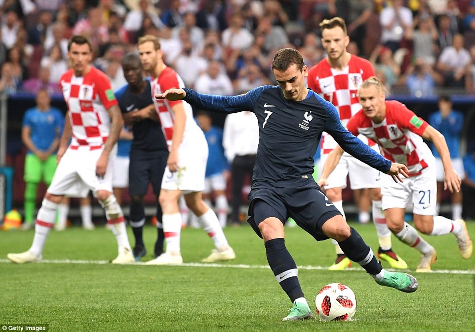 Những khoảnh khắc đáng nhớ ở trận chung kết World Cup 2018 - Ảnh 3.