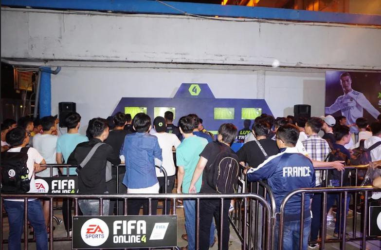 Buổi tối khó quên của game thủ tham dự Siêu Offline World Cup của FIFA Online 4 - Ảnh 7.