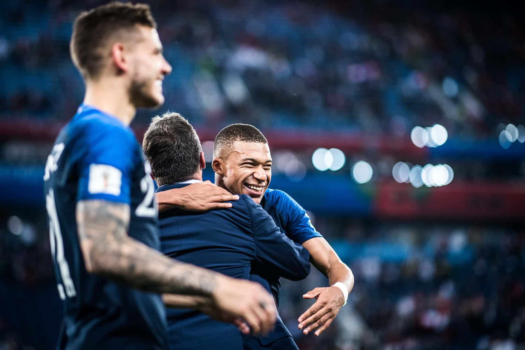 Nhìn lại những khoảnh khắc đẹp nhất World Cup 2018 - Ảnh 1.