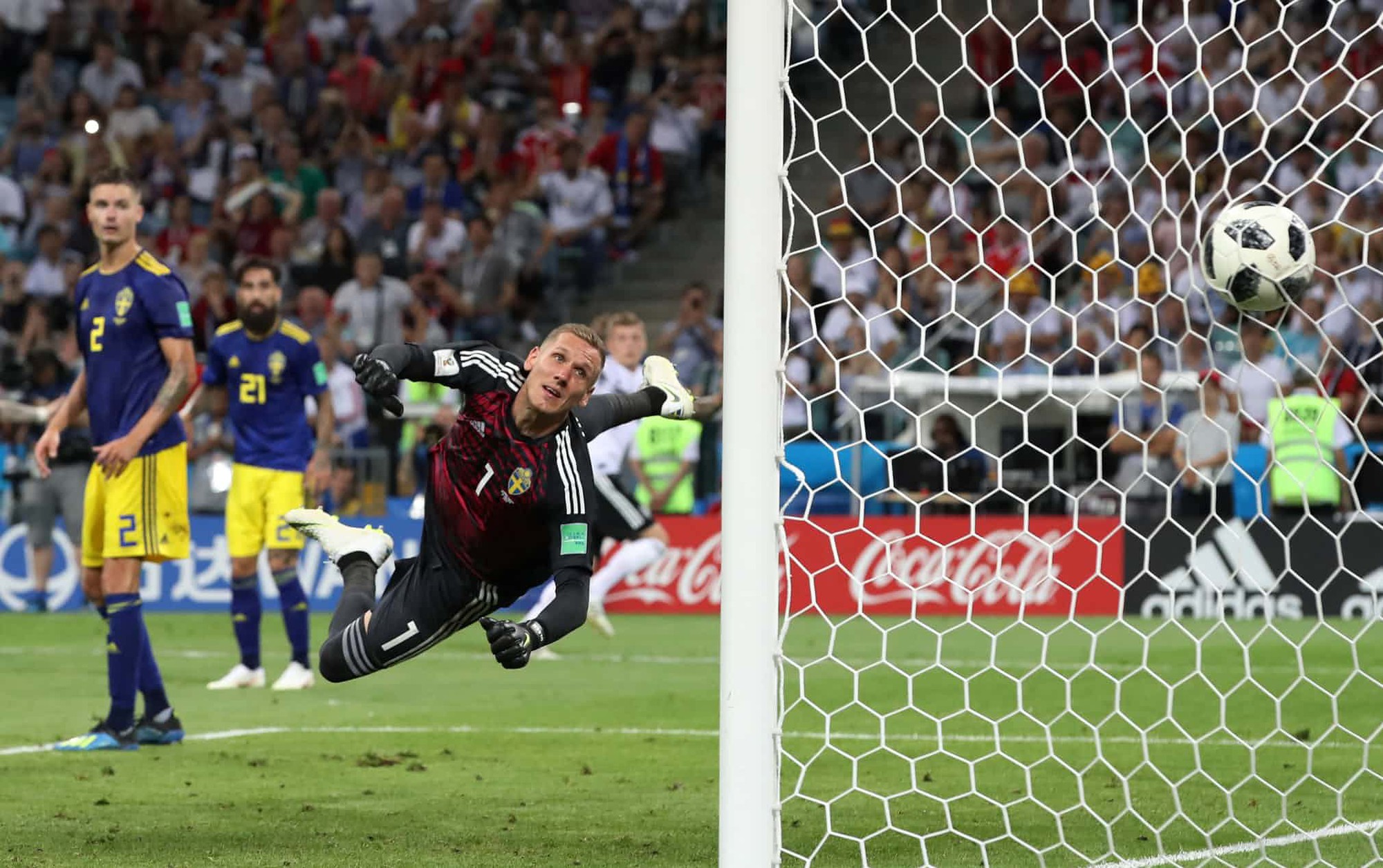 Nhìn lại những khoảnh khắc đẹp nhất World Cup 2018 - Ảnh 5.