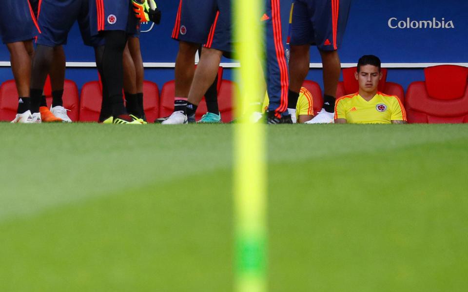 Uruguay và Colombia đau đầu: Cavani tập tễnh bước đi, James Rodriguez không thể tập luyện - Ảnh 5.