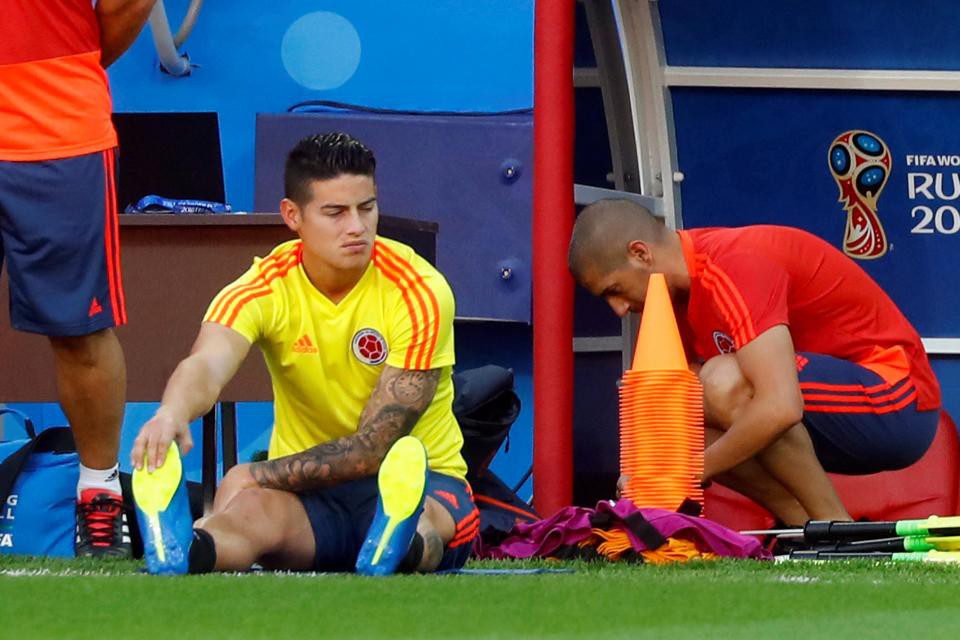 Uruguay và Colombia đau đầu: Cavani tập tễnh bước đi, James Rodriguez không thể tập luyện - Ảnh 6.