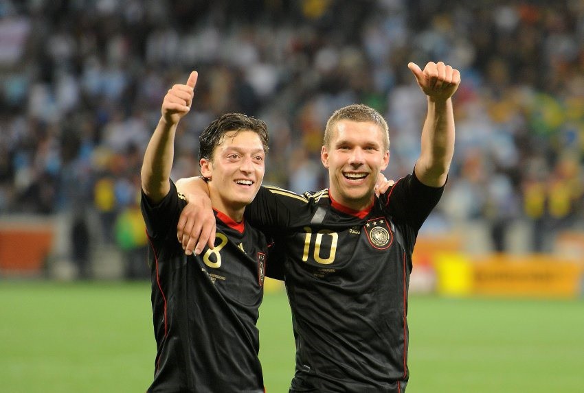 Những cột mốc đáng nhớ trong màu áo tuyển Đức của tiền vệ Mesut Oezil - Ảnh 4.