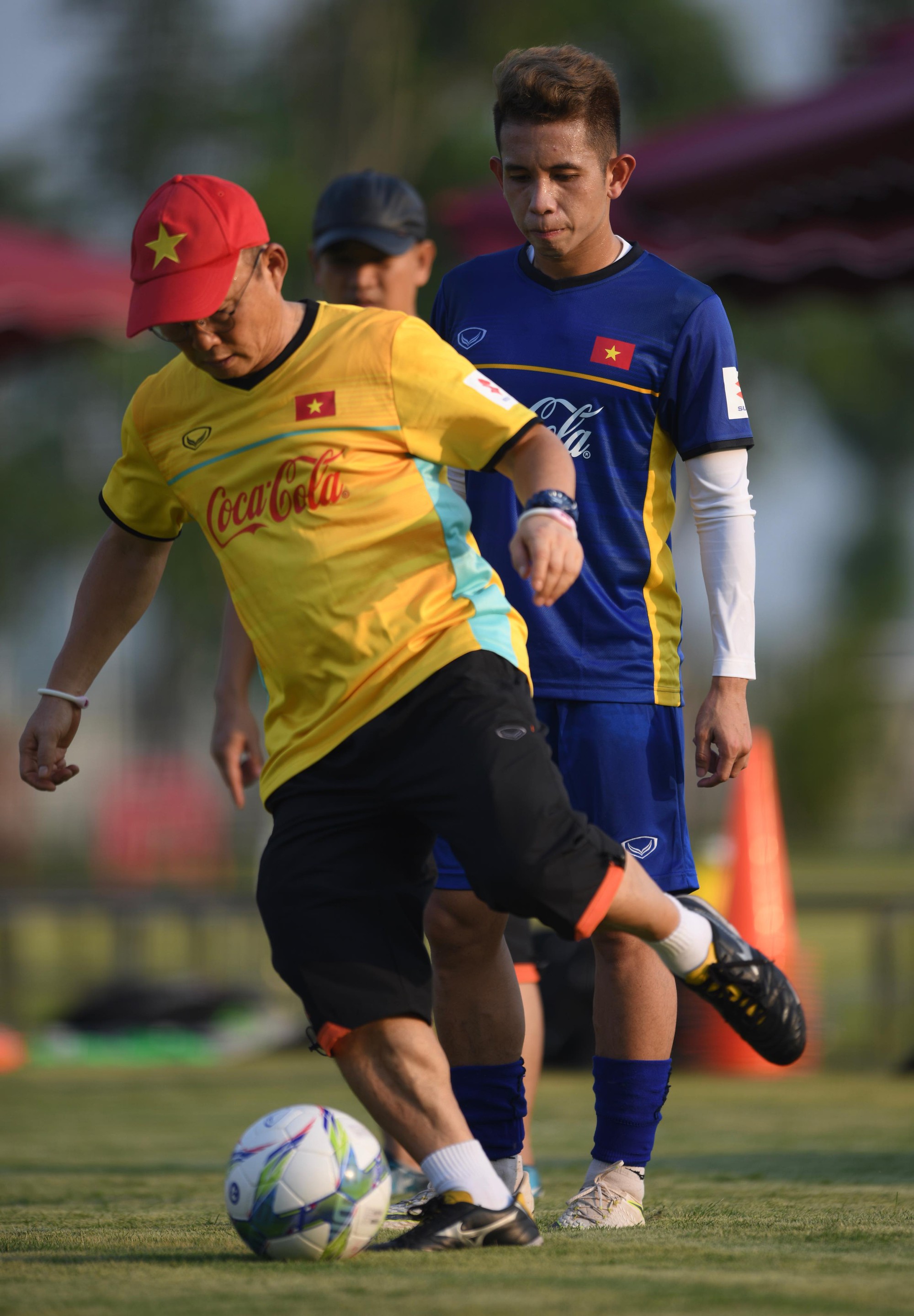 Công Phượng chấn thương, U23 Việt Nam tập buổi đầu ở Hưng Yên  - Ảnh 9.