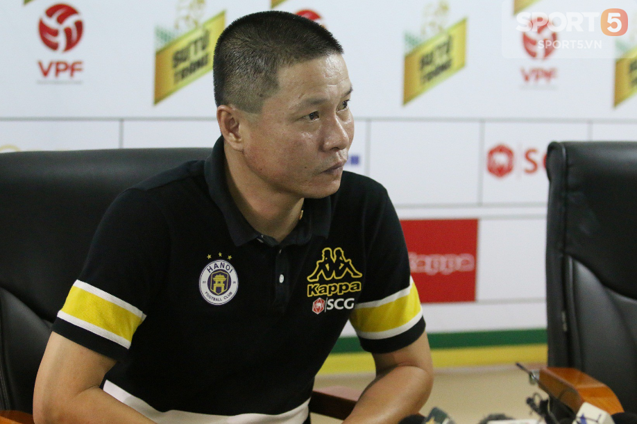 HLV Chu Đình Nghiêm: “Bình Dương có lối chơi rất kị dơ với Hà Nội FC” - Ảnh 1.