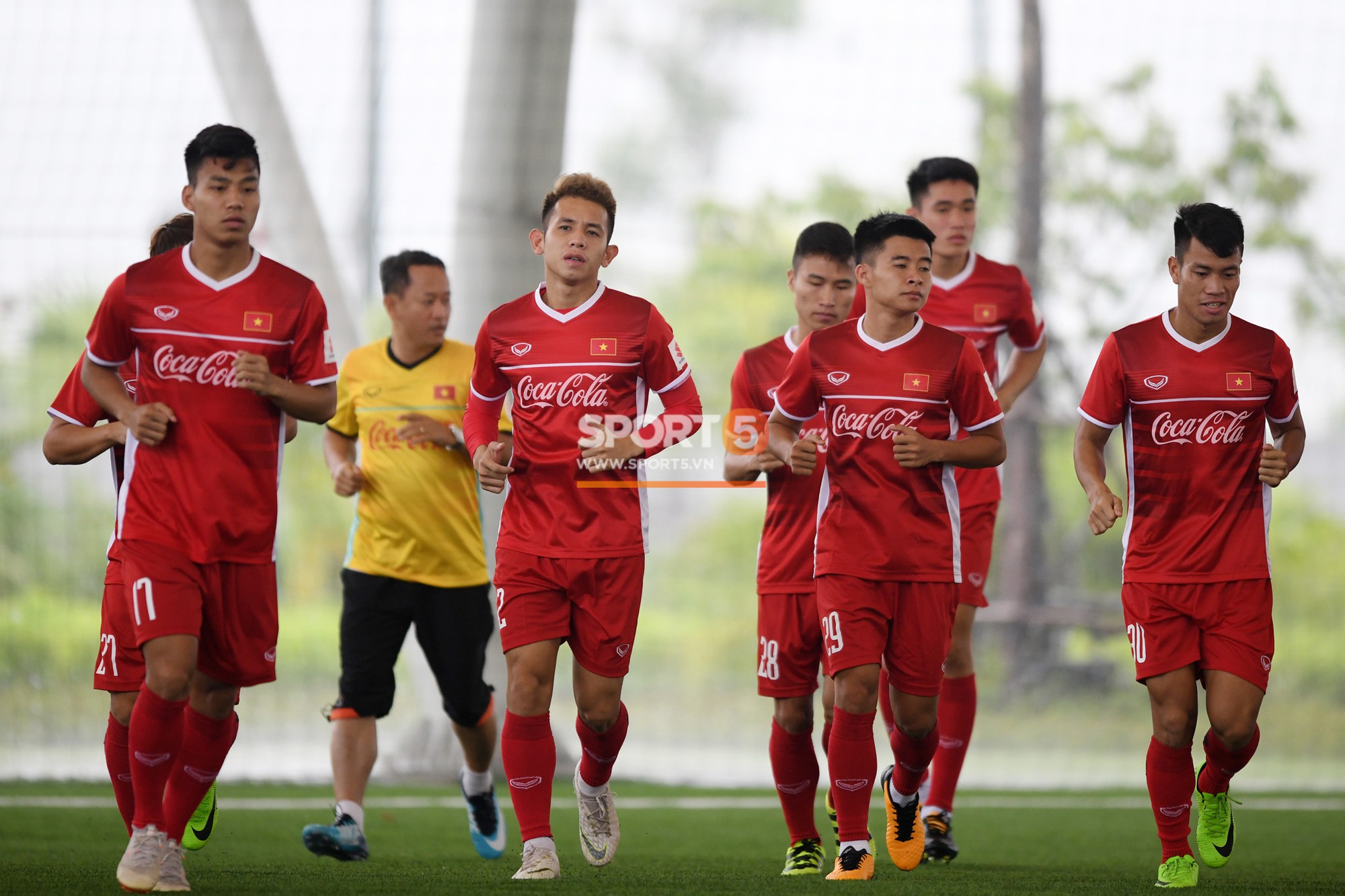 HLV Nguyễn Thành Vinh: U23 Việt Nam nên đặt mục tiêu cao tại ASIAD để các cầu thủ có sự nỗ lực phấn đấu - Ảnh 1.